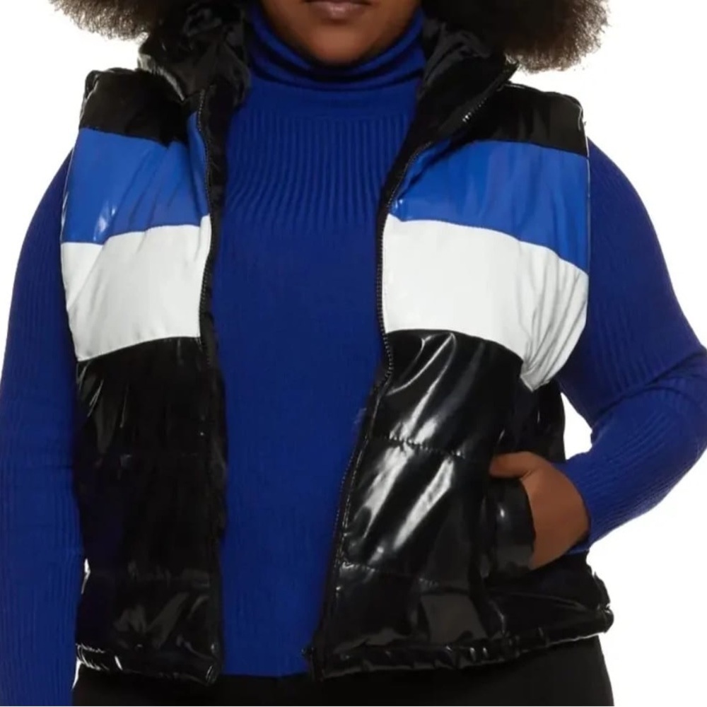 Stylish Tri-Color Puffer Vest - Black, Blue, White